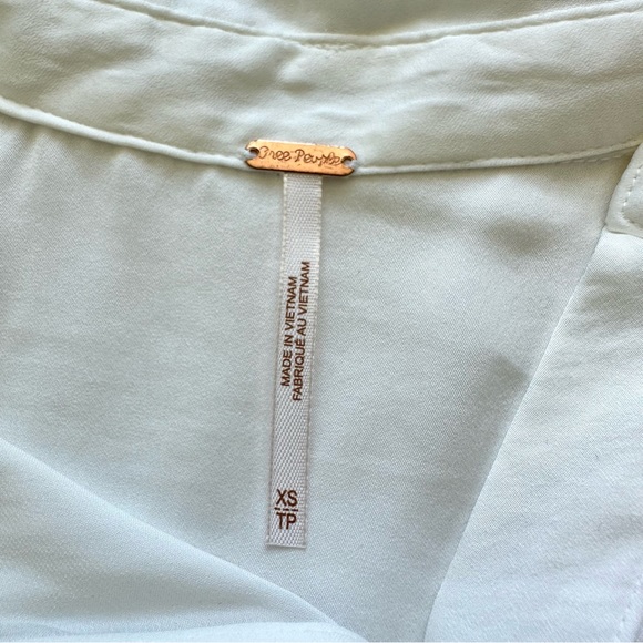 Free People women blouse size XS - Picture 6 of 8